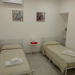 Le Casette Di Nonna Rosa In Fontanarossa Airport Hébergement de vacances