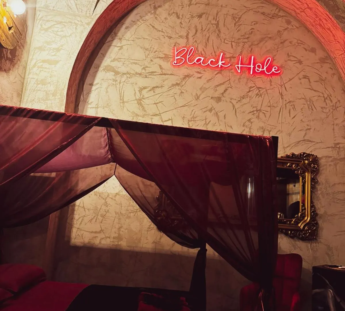 Black Hole Rooms Catane
