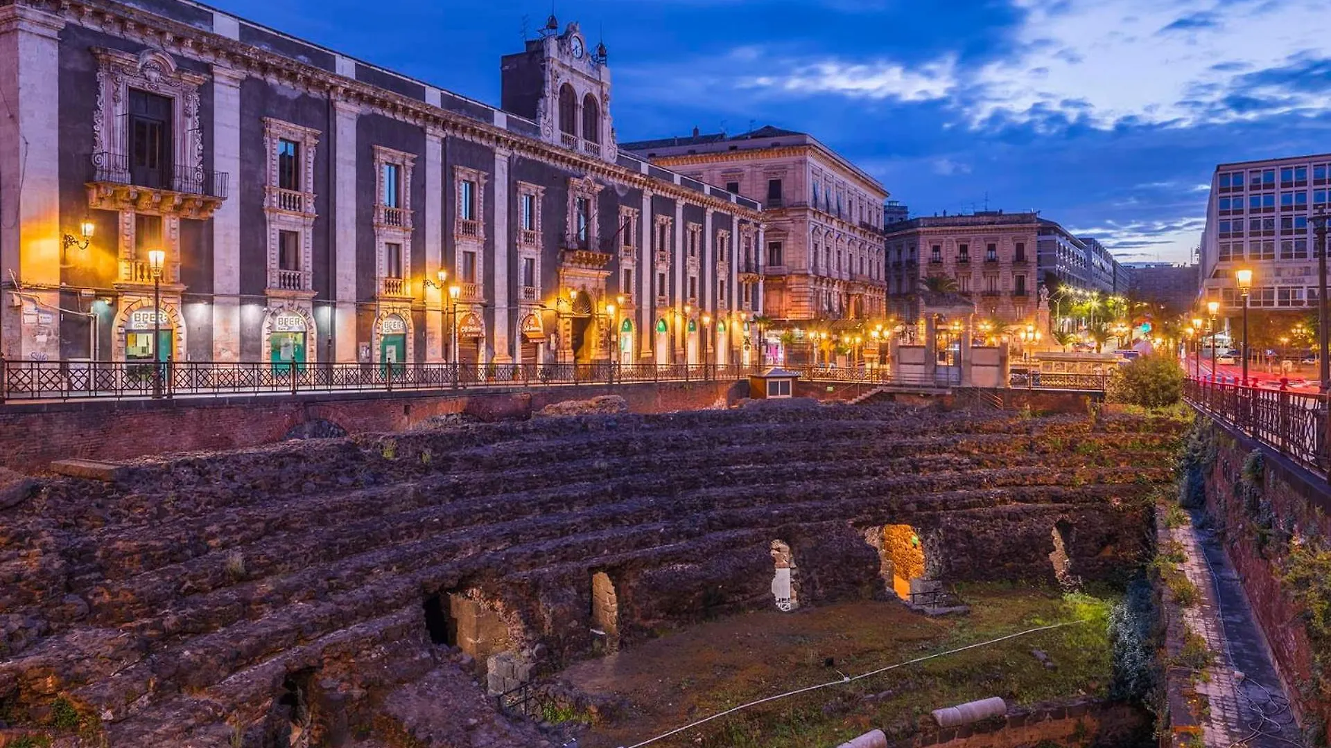 Holiday home Black Hole Rooms Catania